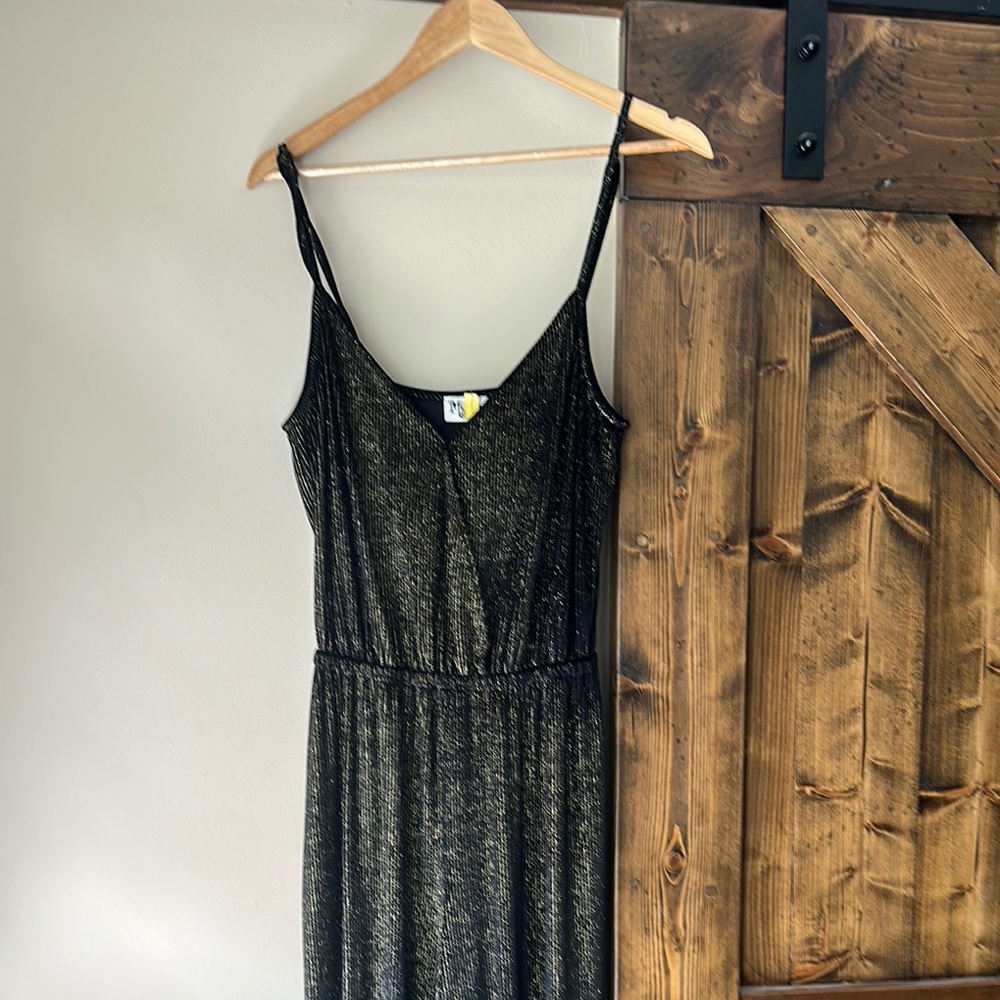 Black and Gold Sleeveless Dress